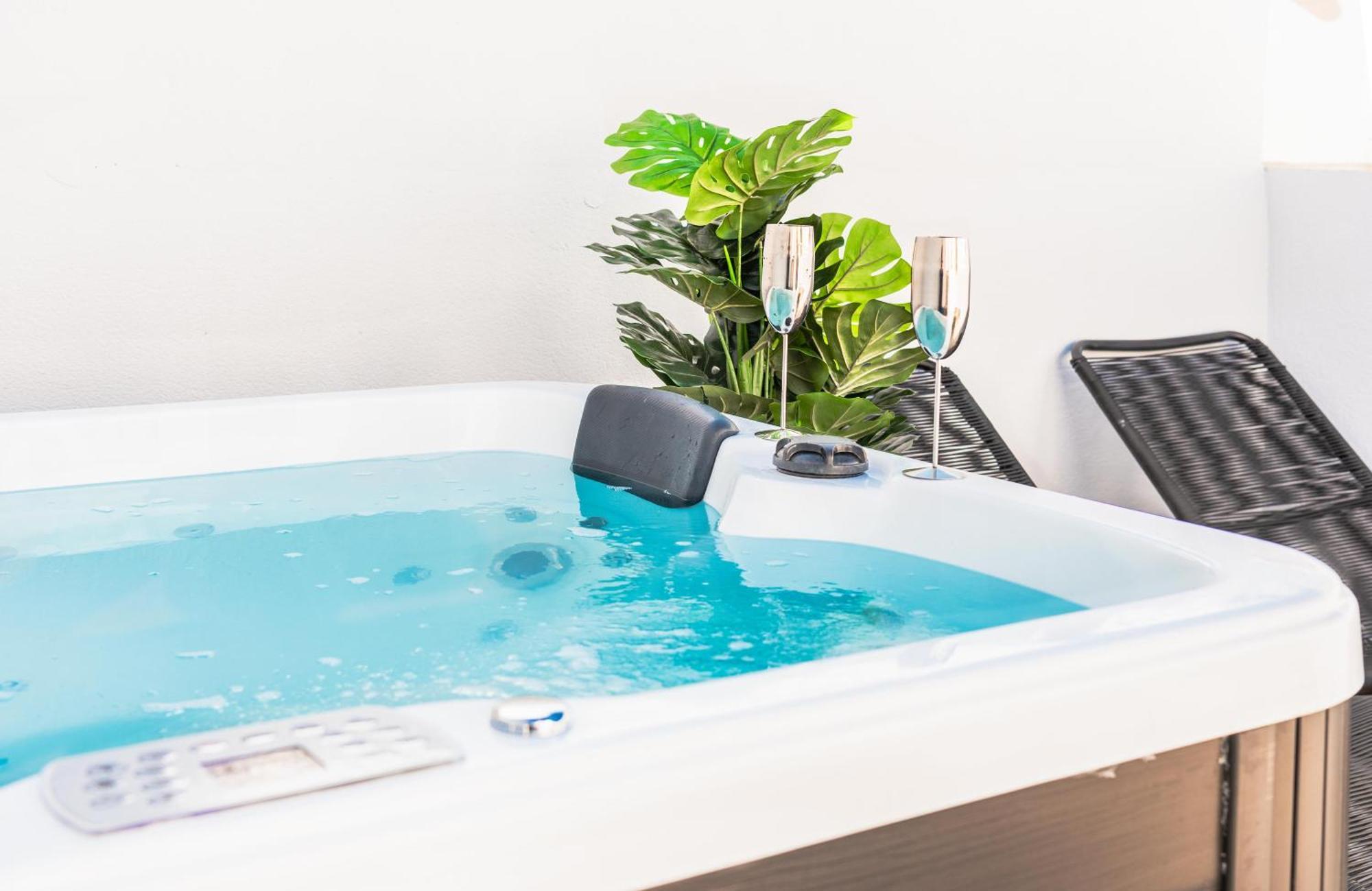 Appartement Rooftop & Private Jacuzzi In The Center By Rems