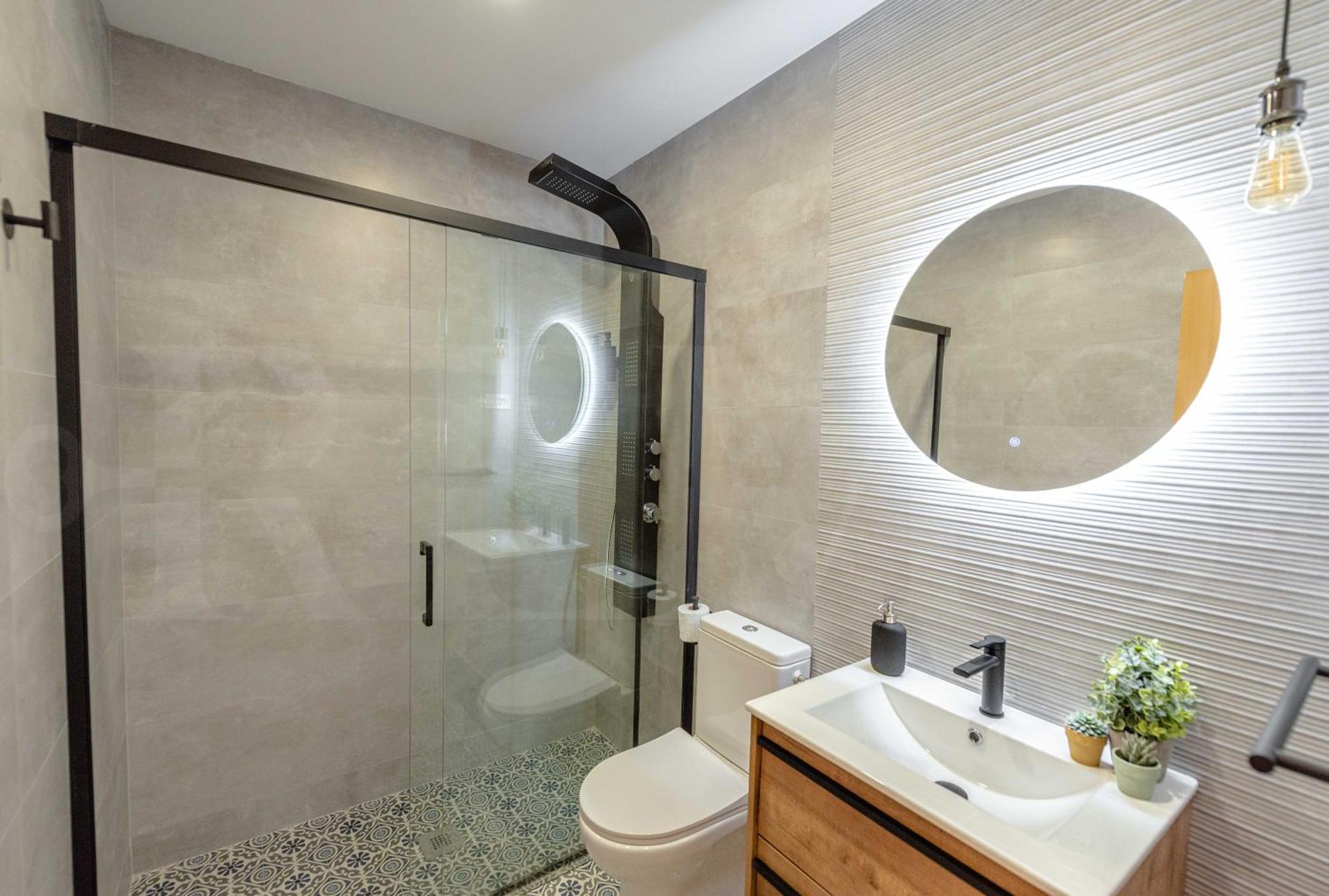 Rooftop & Private Jacuzzi In The Center By Rems Appartement